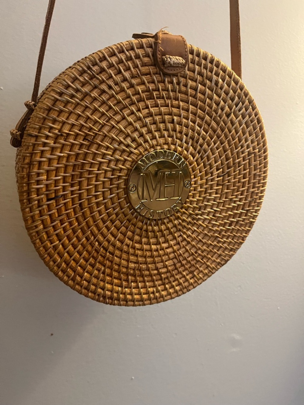 Round Woven Crossbody Bag - Tan